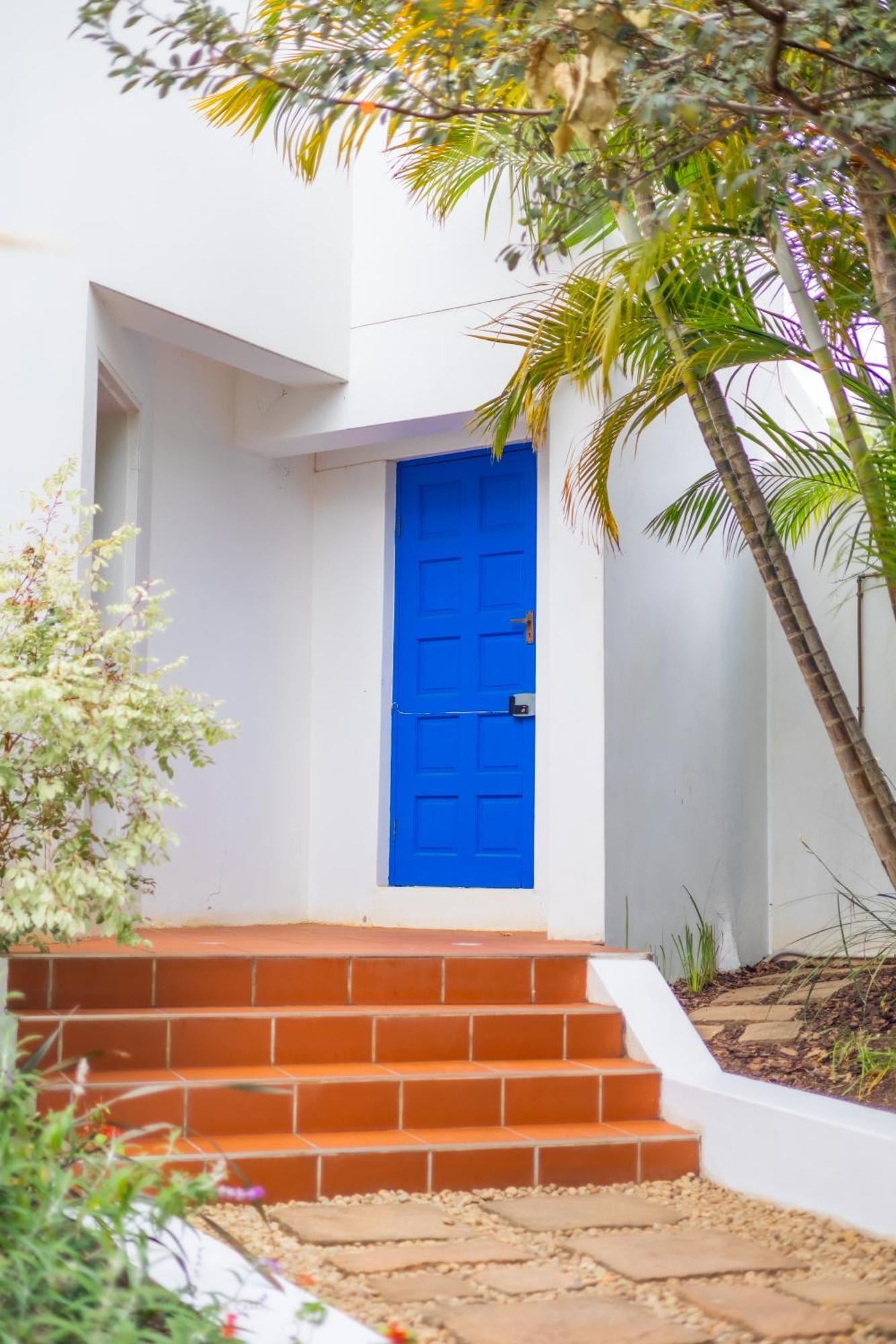 The Blue Door B&B East London Εξωτερικό φωτογραφία